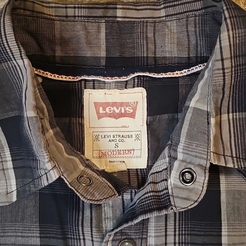 Levi's Modern long sleeve snap-up plaid shirt size S